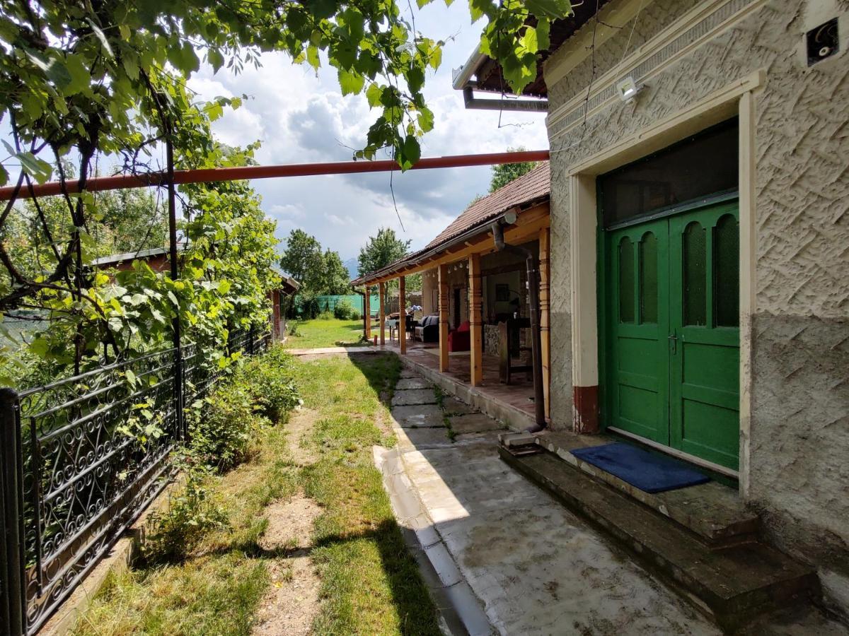 La Tataia Zahei Hotell Dragus Exteriör bild