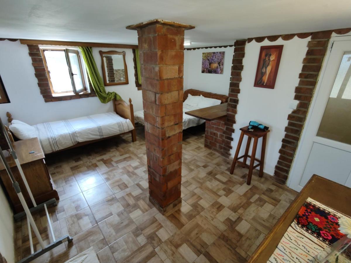 La Tataia Zahei Hotell Dragus Exteriör bild