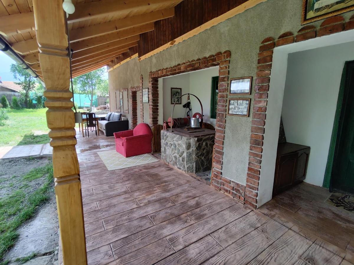 La Tataia Zahei Hotell Dragus Exteriör bild