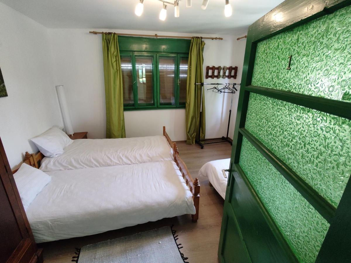 La Tataia Zahei Hotell Dragus Exteriör bild