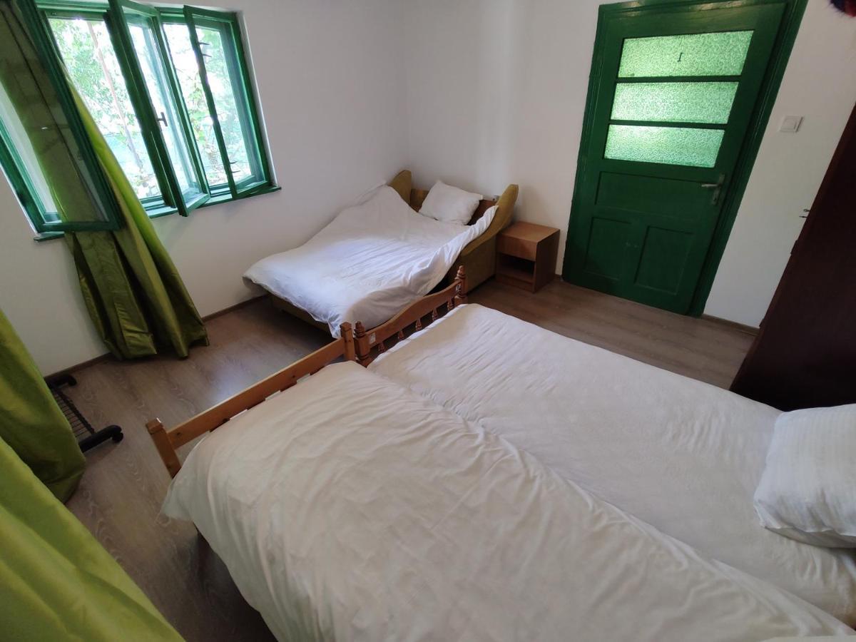 La Tataia Zahei Hotell Dragus Exteriör bild