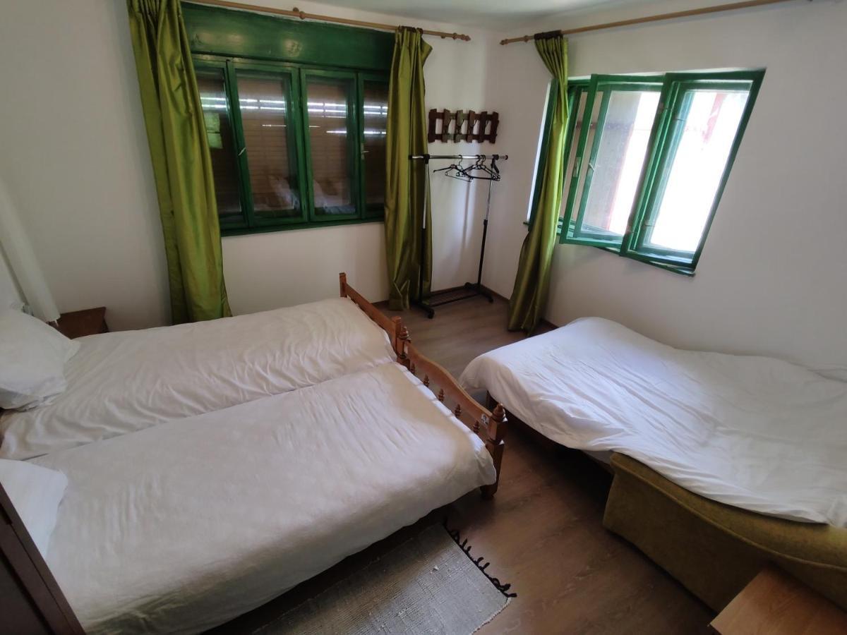 La Tataia Zahei Hotell Dragus Exteriör bild