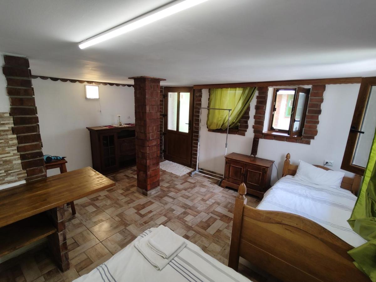 La Tataia Zahei Hotell Dragus Exteriör bild