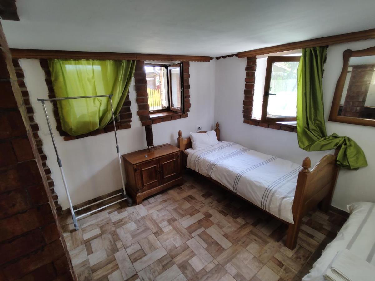 La Tataia Zahei Hotell Dragus Exteriör bild