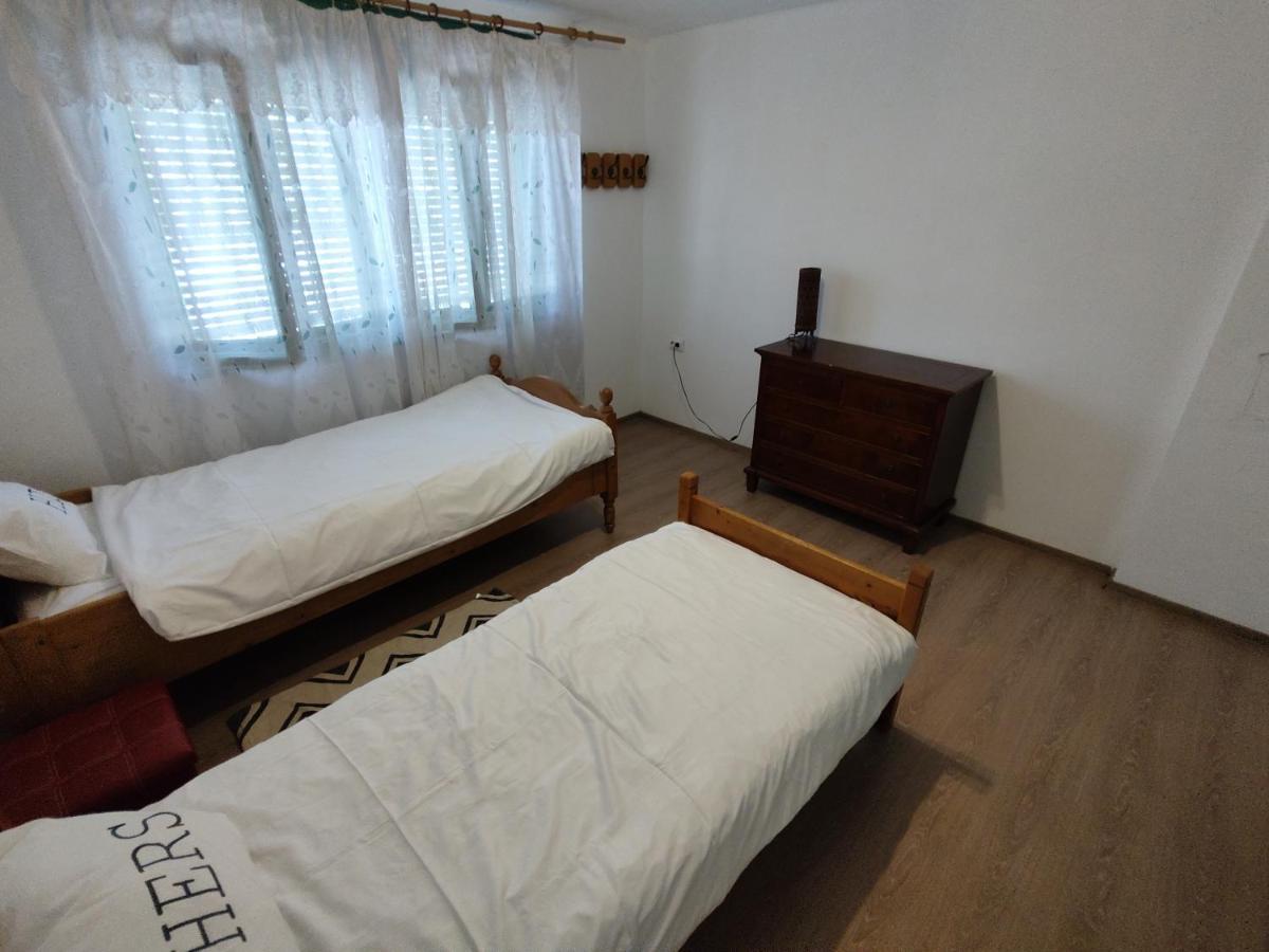 La Tataia Zahei Hotell Dragus Exteriör bild